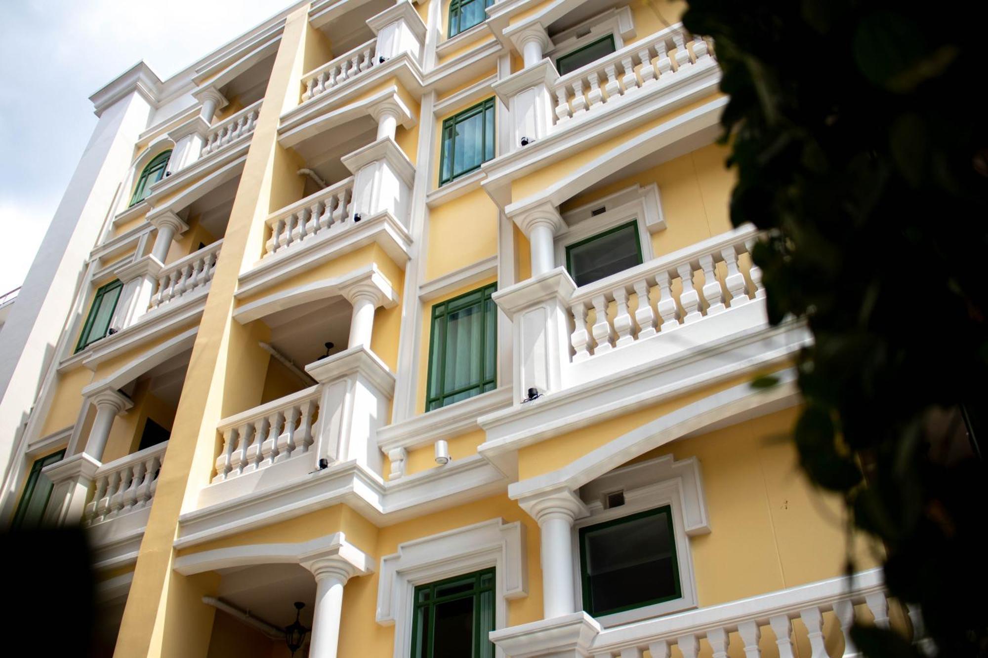 Siri Grand Bangkok Hotel Luaran gambar