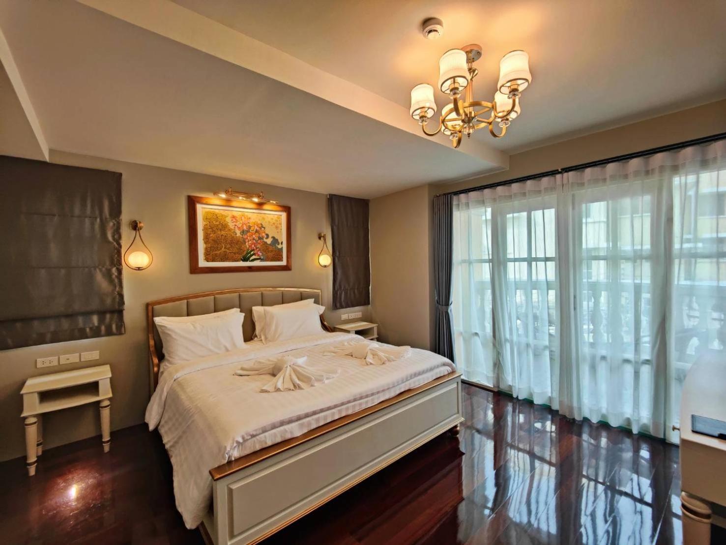 Siri Grand Bangkok Hotel Luaran gambar