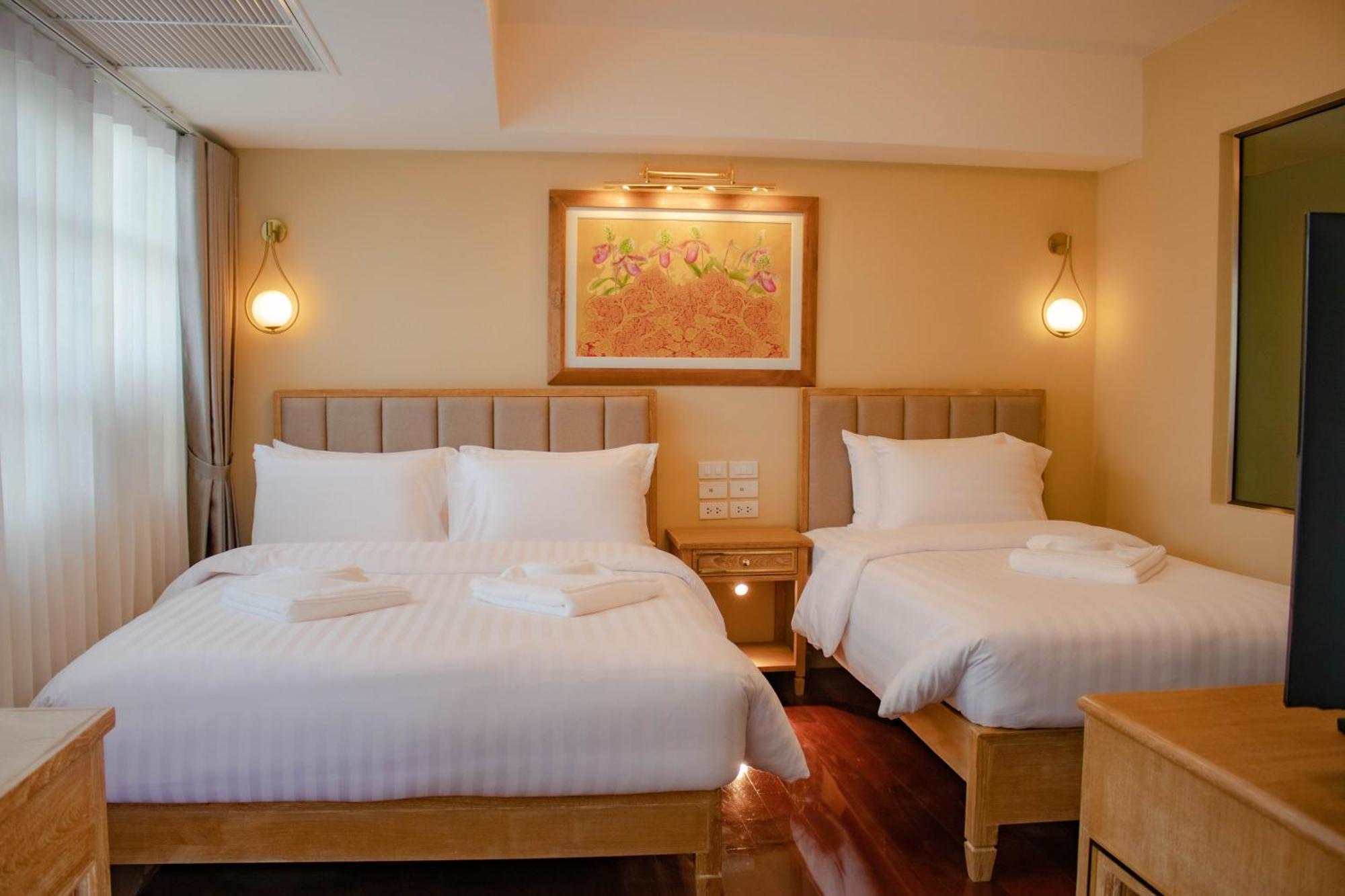 Siri Grand Bangkok Hotel Luaran gambar