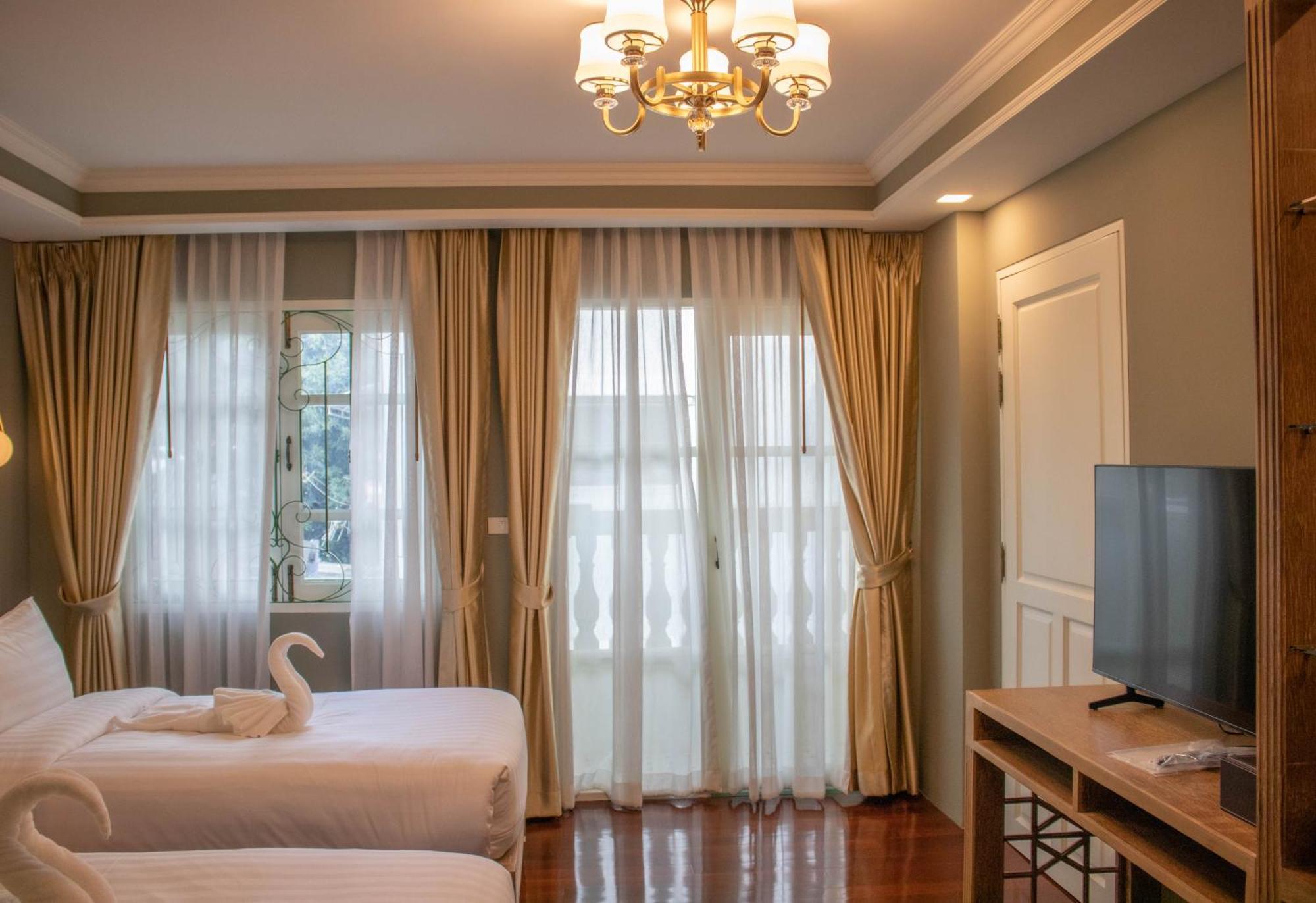 Siri Grand Bangkok Hotel Luaran gambar
