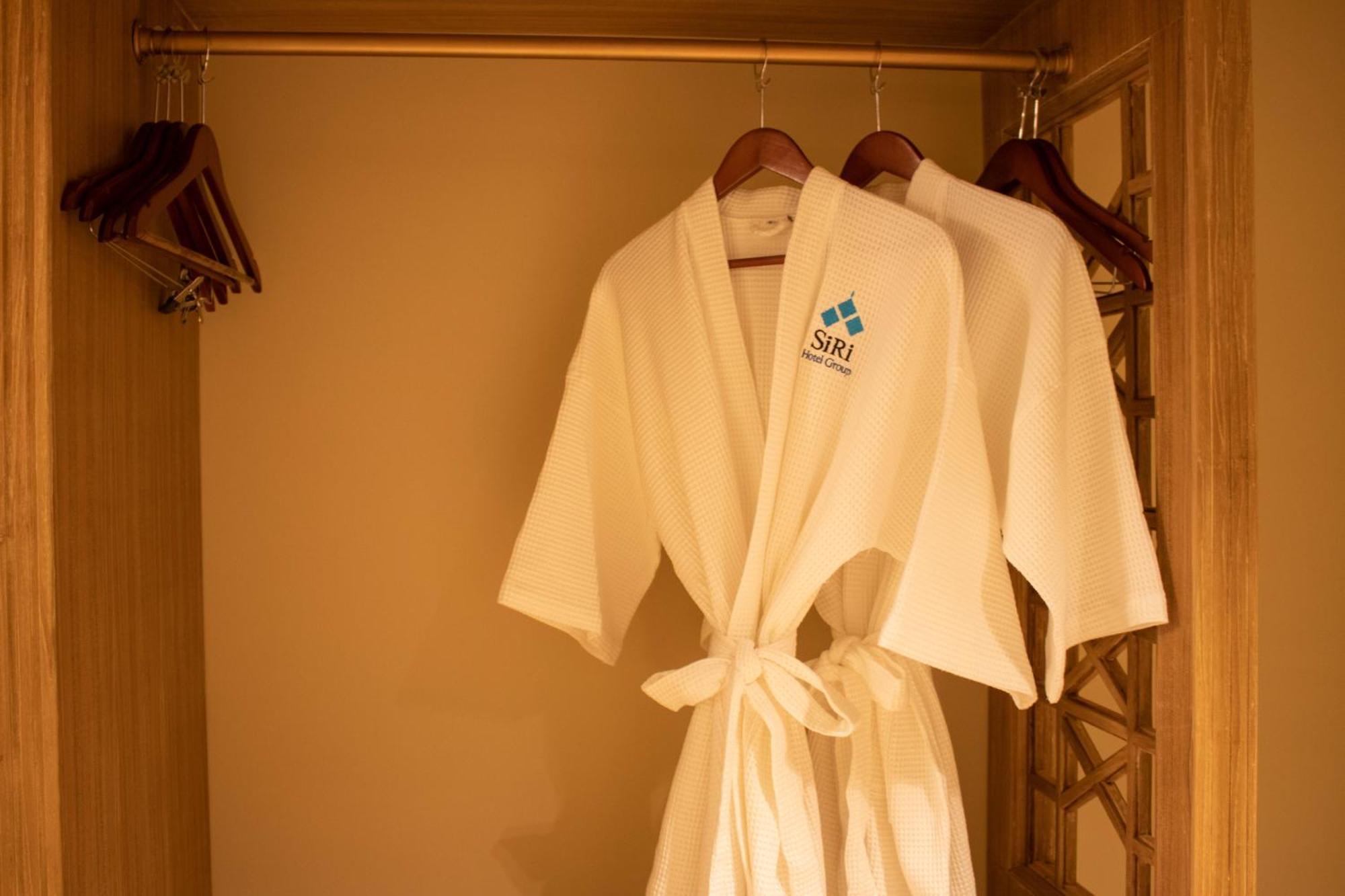Siri Grand Bangkok Hotel Luaran gambar