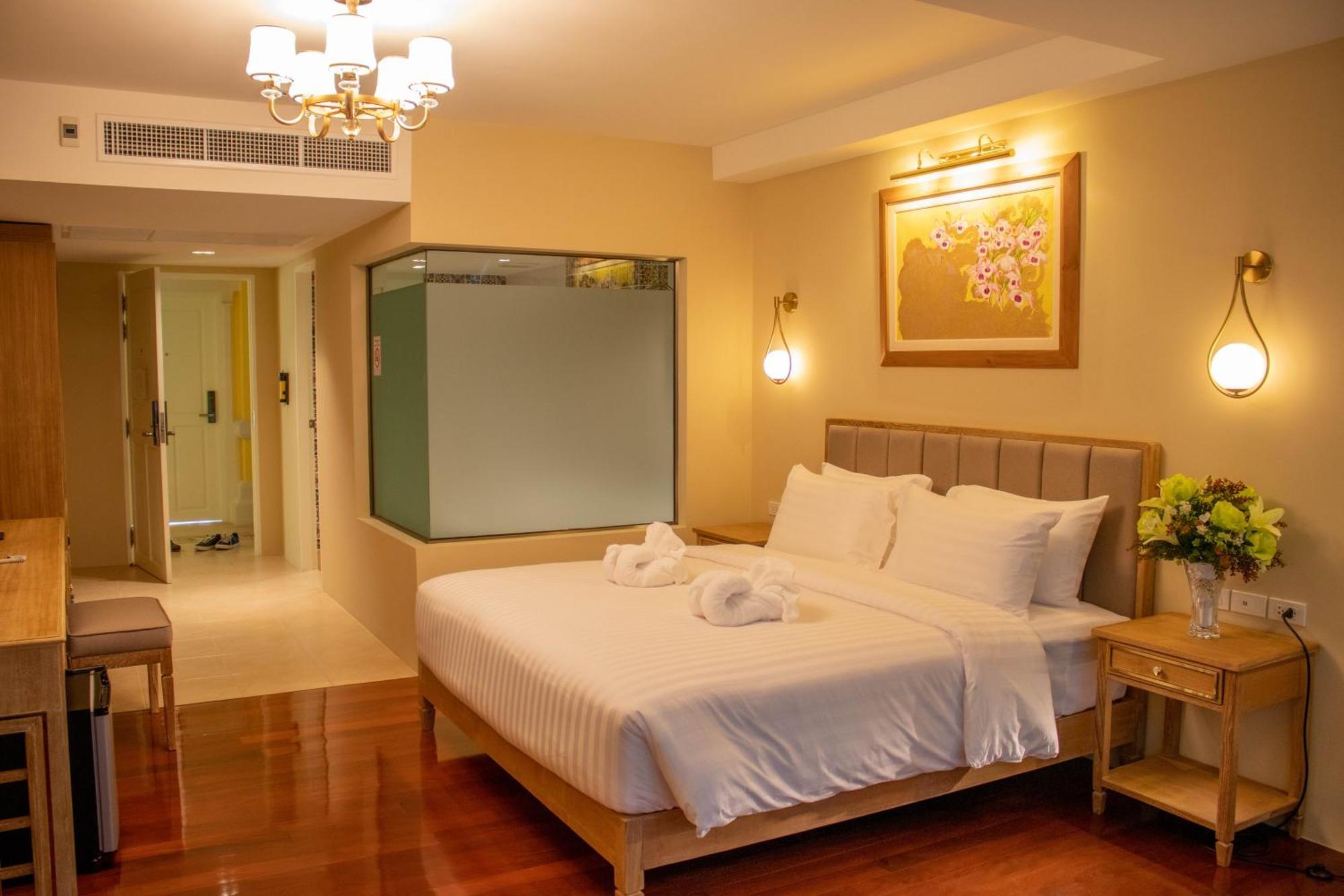 Siri Grand Bangkok Hotel Luaran gambar